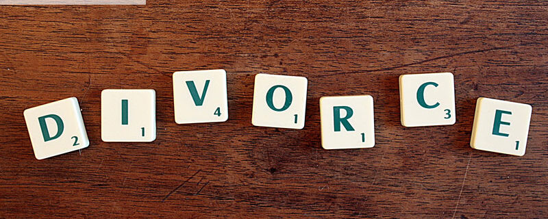 Procédure applicable aux divorces contentieux et à la séparation de corps ou au divorce sans intervention judiciaire