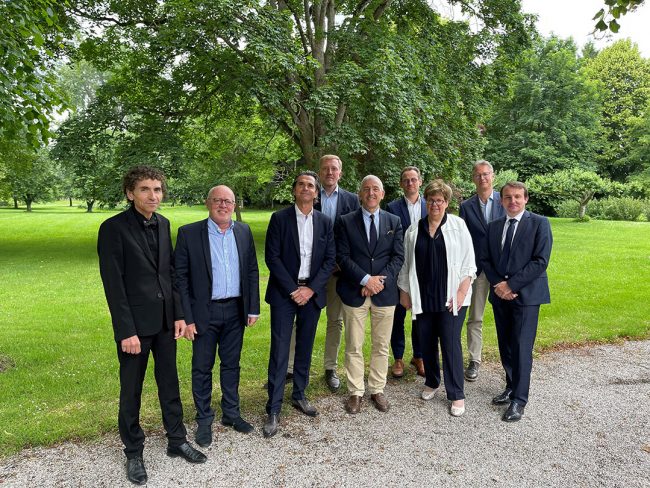 MEMEBRES DU BUREAU & LA DIRECTION DU CRIDON NORD-EST